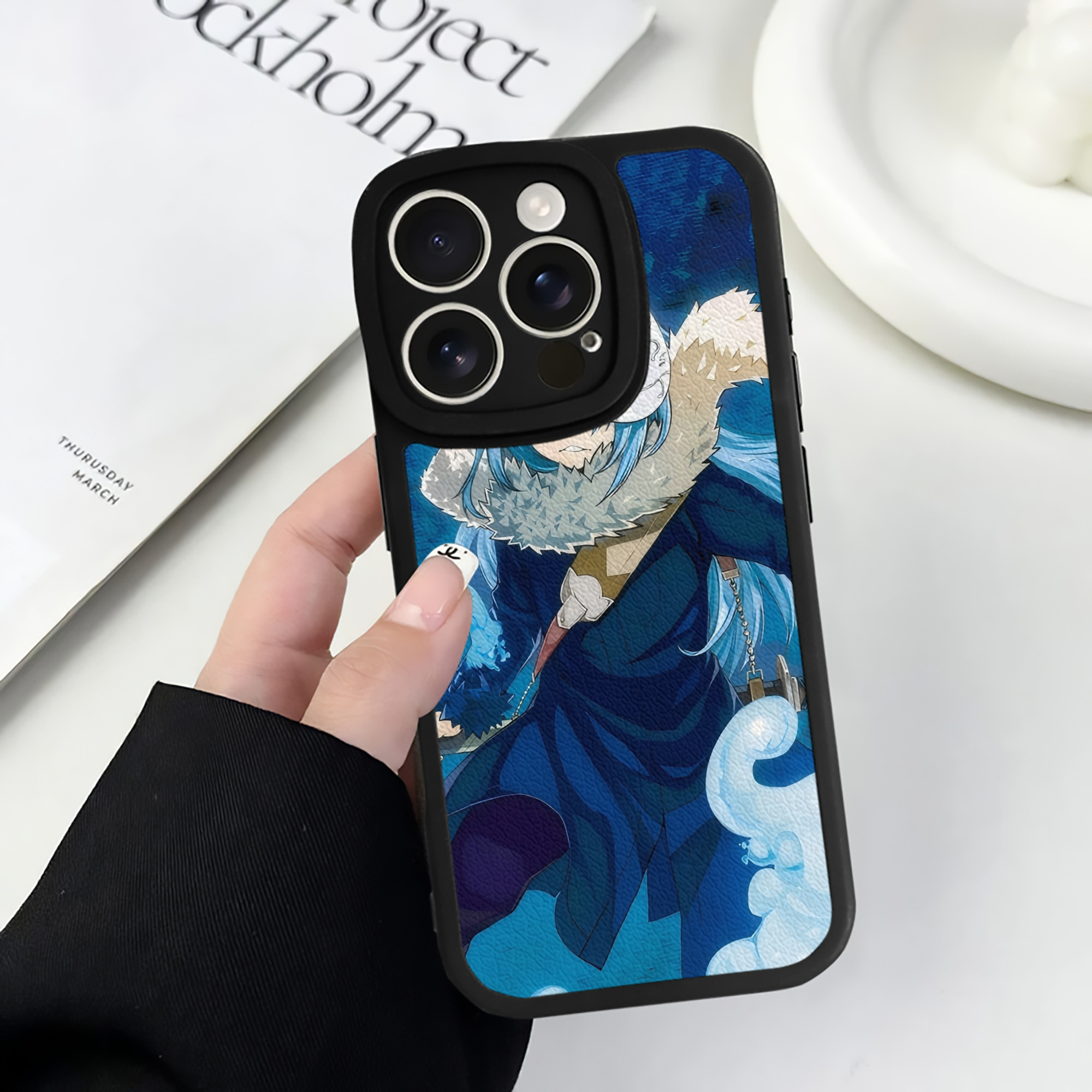 （画像用） 転スラ Regarding Reincarnated to Slime 【iPhone 16シリーズ対応】シリコンスマホケース（レザー調） 材質：シリコン